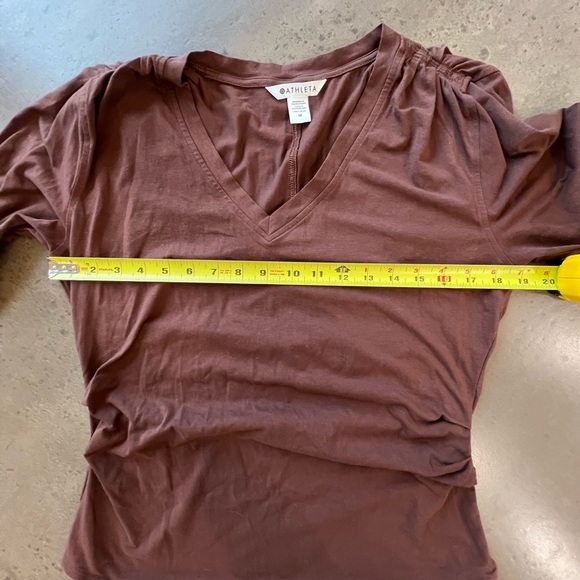 Athleta ruched, long sleeve top. Brown. Size M. - Picture 4 of 8